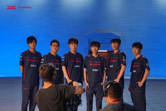 的眼神形成 的眼神形成